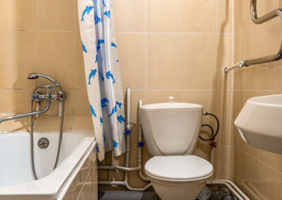 Номер «Эконом» 2 местный 1 категории в корпусе №1 санатория «им.Горького» в г. Кисловодске - фотография