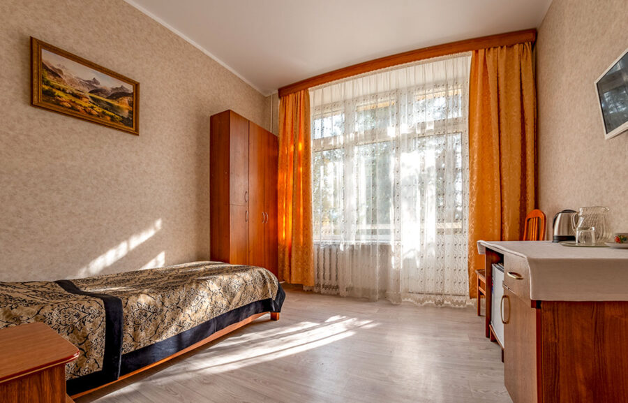 Номер «Эконом» 1 местный 1 категории в корпусе №1 санатория «им.Горького» в г. Кисловодске - фотография