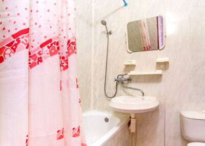 Номер «Эконом» 1 местный 1 категории в корпусе №1 санатория «им.Горького» в г. Кисловодске - фотография