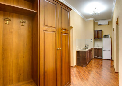 Номер «Сюит» в корпусе №1 санатория «им.Горького» в г. Кисловодске - фотография