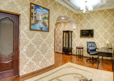 Номер «Сюит» в корпусе №1 санатория «им.Горького» в г. Кисловодске - фотография