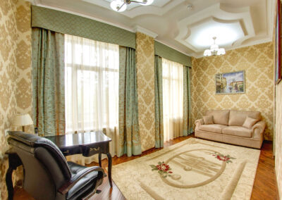 Номер «Сюит» в корпусе №1 санатория «им.Горького» в г. Кисловодске - фотография