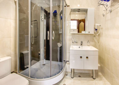 Номер «Сюит» в корпусе №1 санатория «им.Горького» в г. Кисловодске - фотография