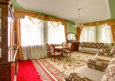 Номер «Улучшенный» 2 комнатный 1 категории в корпусе №1 санатория «им.Горького» в г. Кисловодске - фотография