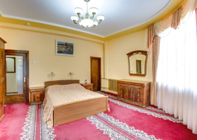 Номер «Улучшенный» 2 комнатный 1 категории в корпусе №1 санатория «им.Горького» в г. Кисловодске - фотография