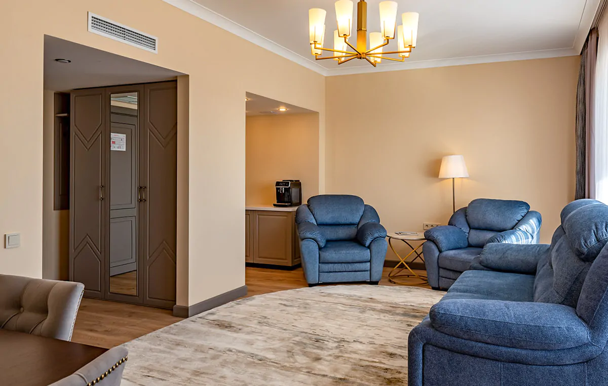 Номер «Апартамент» 2 комнатный в корпусе №2 санатория «им.Горького» в г. Кисловодске - фотография