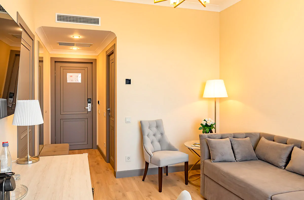 Номер «Люкс» 2 комнатный в корпусе №2 санатория «им.Горького» в г. Кисловодске - фотография