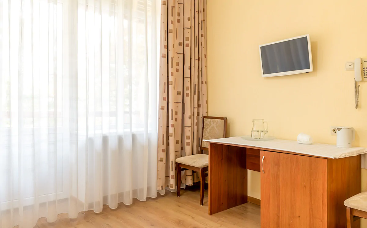 Номер «Семейный» 1 комнатный 1 категории в корпусе №1 санатория «им.Горького» в г. Кисловодске - фотография