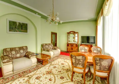 Номер «Улучшенный» 2 комнатный 1 категории в корпусе №1 санатория «им.Горького» в г. Кисловодске - фотография