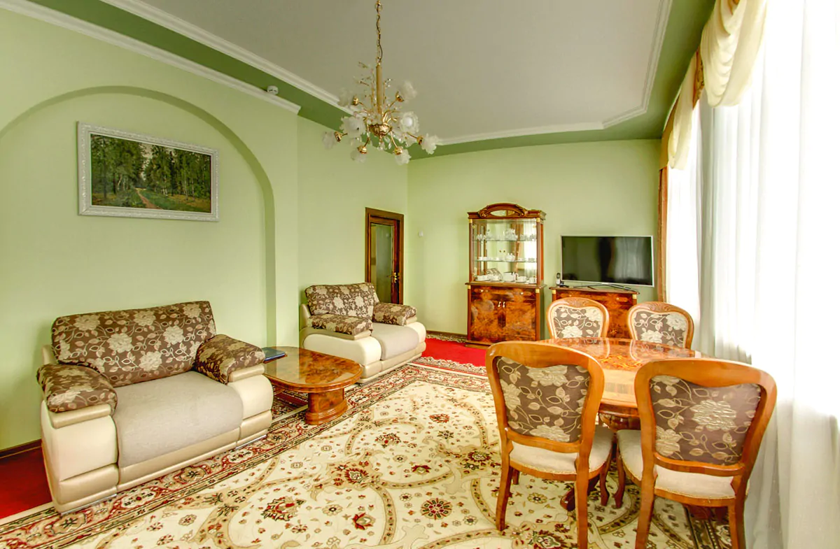 Номер «Улучшенный» 2 комнатный 1 категории в корпусе №1 санатория «им.Горького» в г. Кисловодске - фотография